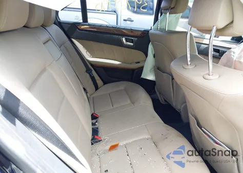 2013 Mercedes-Benz E 350 из США, поврежденный, VIN WDDHF5KB2DA692720